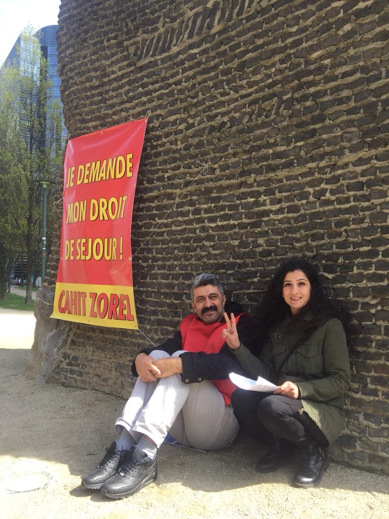 BaharKimyongur's tweet photo. Cahit Zorel est un ami turco-kurde sans papier depuis 17 ans. Les autorités belges lui refusent sa régularisation pour motifs politiques.
Cahit, citoyen exemplaire, a toujours travaillé dur, n’a jamais demandé la moindre aide sociale,a toujours été au service des autres.
Justice! https://t.co/yQMng0ZZ3O