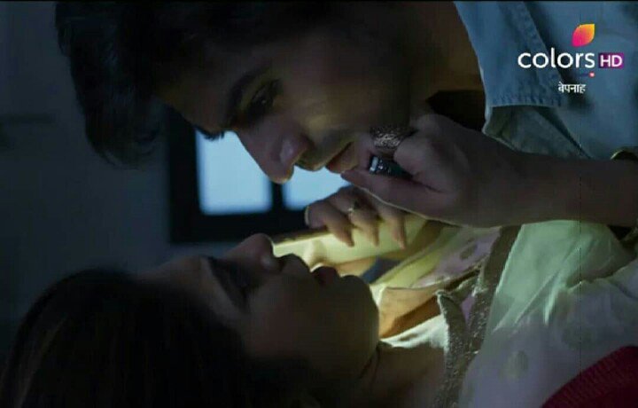 HarshadFC's tweet photo. The chemistry between them 😍 #AdiYa #Bepannaah @ColorsTV https://t.co/rItmOnK5Vp