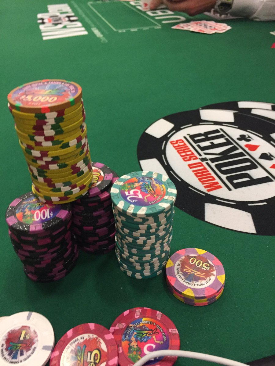 PLOQuickPro's tweet photo. Think @Joeingram1 is onto something when he says #EatSleepPLO #grindgrindgrind #WSOP https://t.co/iMciK1NHJK