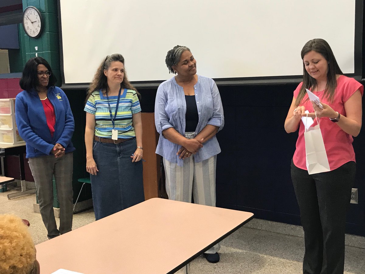 itsrfleming's tweet photo. #LCSSBADGES Teachers at WPE today received their Canvas Badges today for their consistent use of Canvas! No Excuses! @LibertyCoSchool @ValarieLawson15 @CanvasLMS @drpatticrane https://t.co/myKfXJutoS