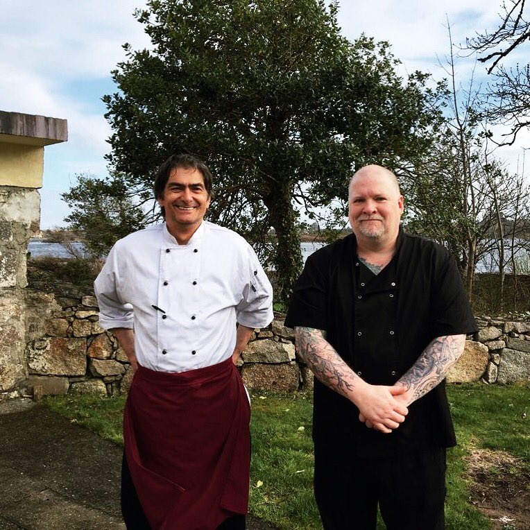 screebehouse's tweet photo. @screebehouse starts with a new head chef for the season 2018. The french chef Olivier Jasko enriches the restaurant of Screebe House with his more than 25 years of experience cheffing around the whole world. 🇮🇪️

📃 Read more here: https://t.co/60eOXEYBqr https://t.co/QsEPxvLezm