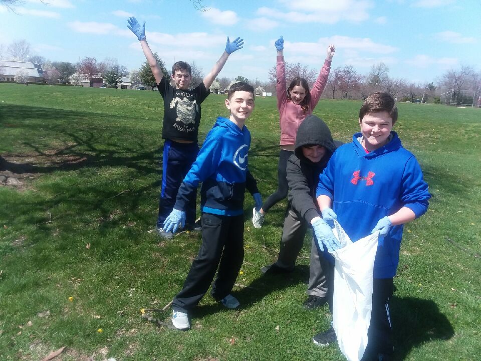 One CMS class taking a five​ minute brain break after PSSAs to clean up a little trash &amp; to support a classmate's service project! Good job guys! #take5formaya