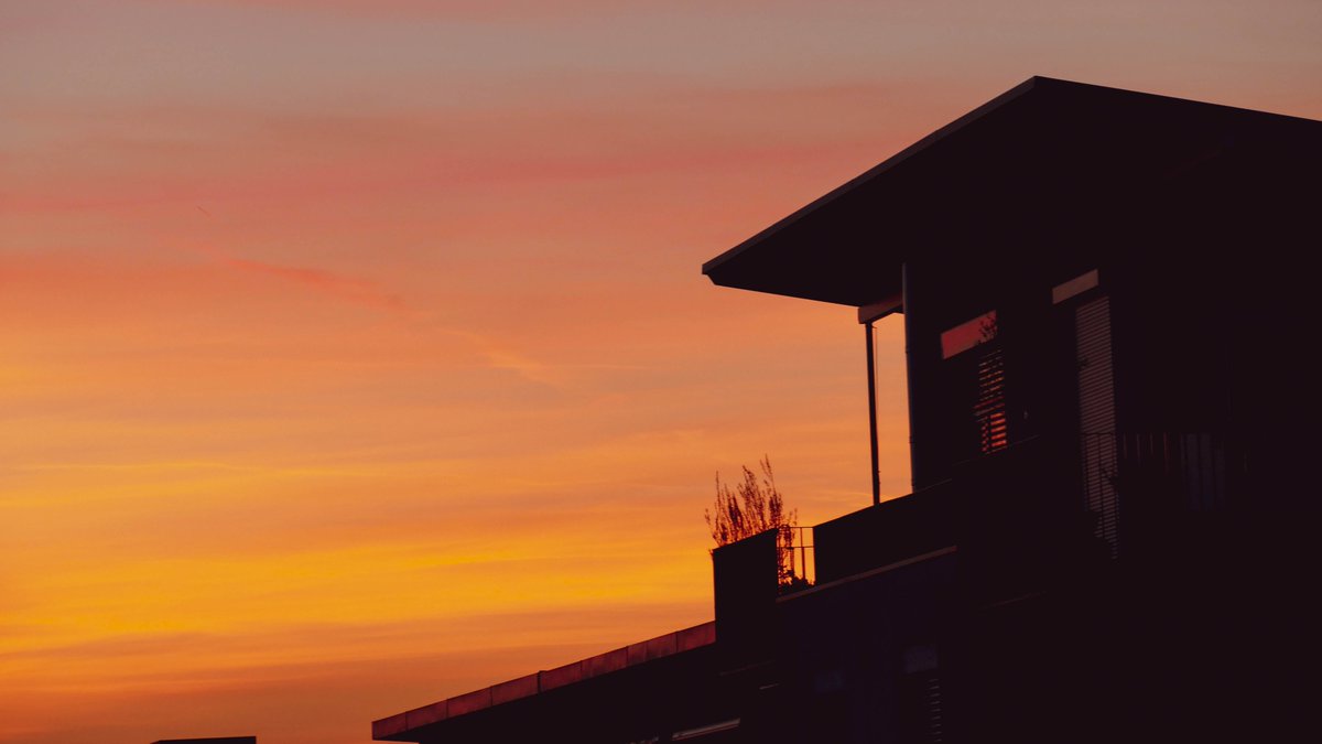 CraftkeyOrigin's tweet photo. Sonnenuntergangsbilder 2.0!  
(Immer noch unbearbeitet und immer noch ziemlich schön, wie ich find'...) 
ICH LIEBE SONNENAUF- UND UNTERGÄNGE! OH MEIN GOTT. https://t.co/888o3j67KH