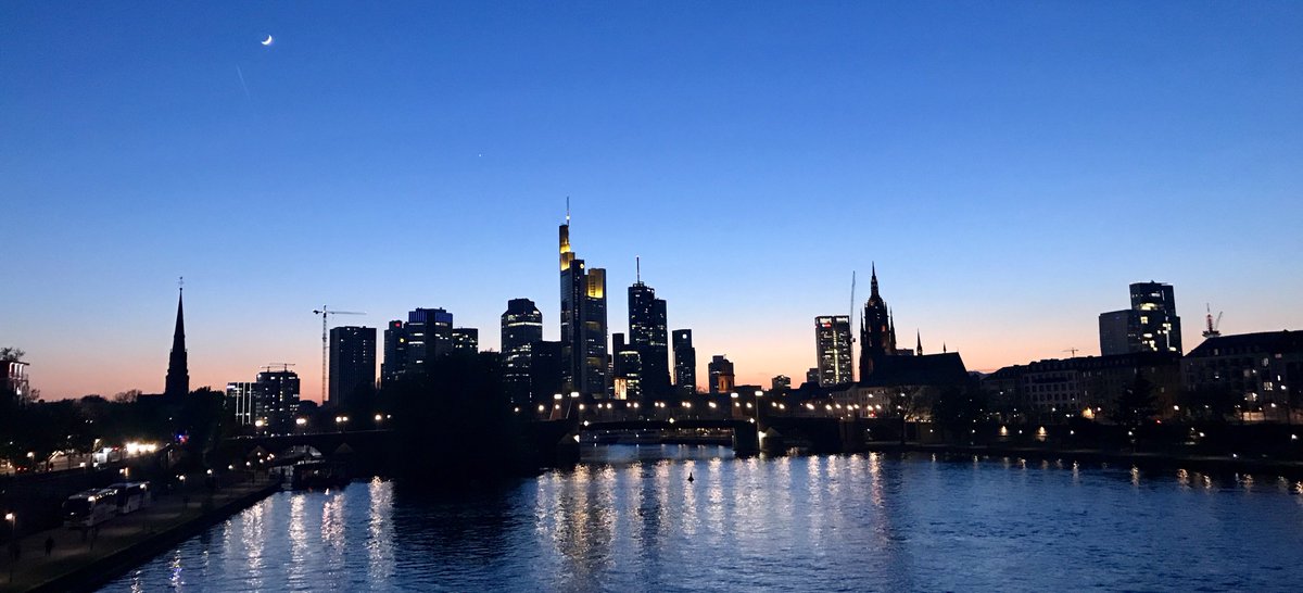 Licensing_Bloke's tweet photo. The sun goes down on the first day in Frankfurt discussing university software licensing with colleagues from Northern Europe https://t.co/Oh9tJuqcco