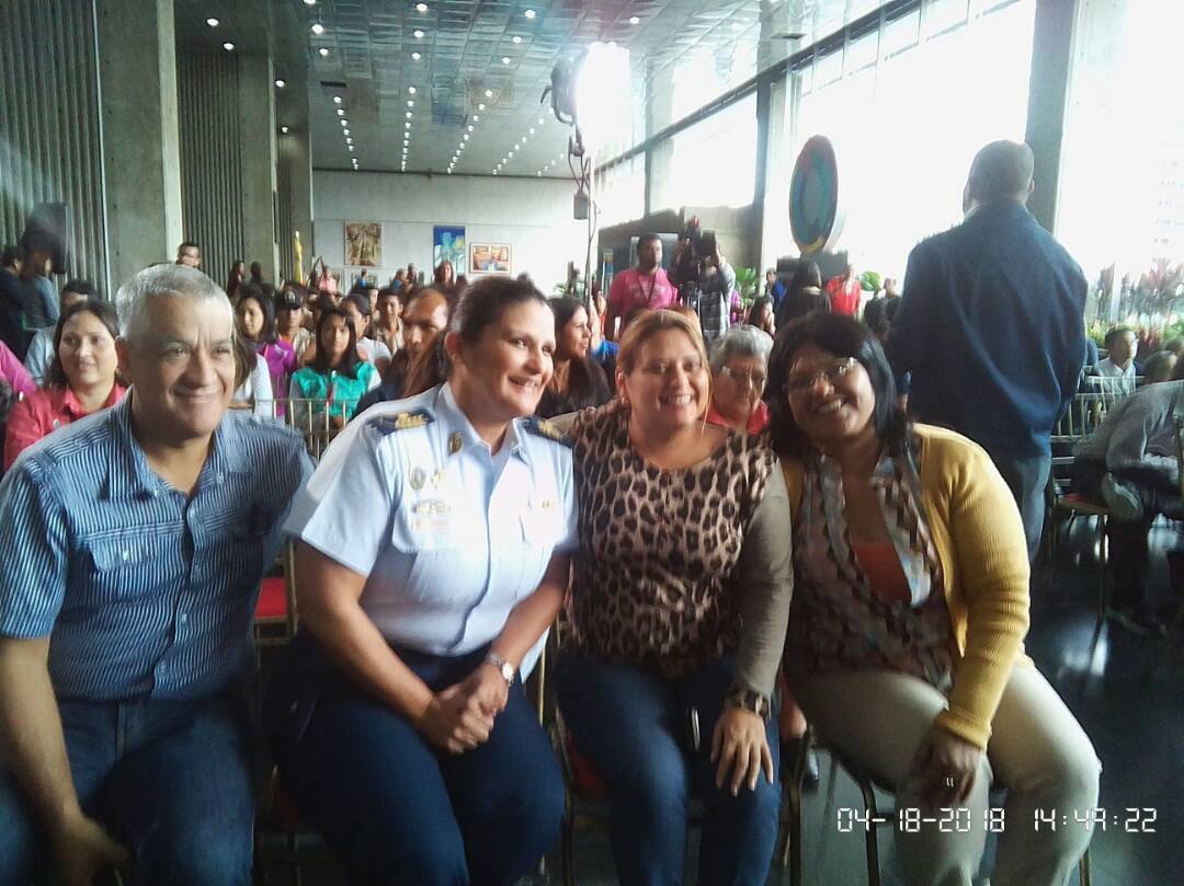 RosangelaOrozco's tweet photo. #Hoy Muestra de la Formación de la Soberanía Nacional con motivo del 38 aniversario de la Comisión Permanente de la Instrucción premilitar, en el marco de los sucesos del 19 de abril de 1810 @MPPEDUCACION @JauaMiranda https://t.co/BaVzhB5tjH