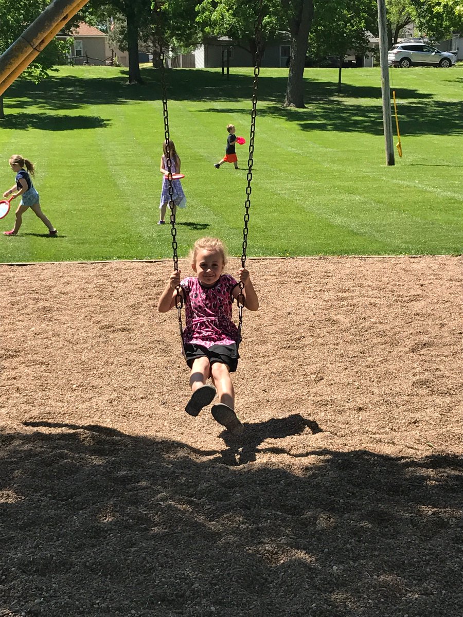 MVille_ParksRec's tweet photo. You have the chance to help make a difference for your parks! Nominate Maryville and your parks could get a $20,000 grant that goes right back into improving them! Vote at https://t.co/h94pjVAuzx! Vote everyday for the month of April! #experiencempr #meetmeatthepark https://t.co/rjieegqLr3