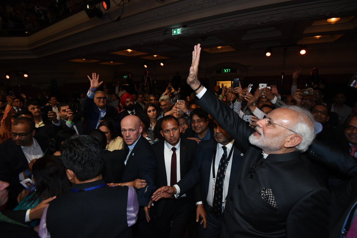 Narendra Modi tweet media