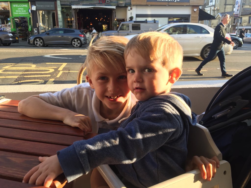 BrightonDad1's tweet photo. Another lovely pizza @fattoamanopizza in Hove today!!! Never fail! Kids eat free with early paying adult, canβt argue with that πͺπ½πͺπ½πππ¦π¦ #midweekpizza #boyswillbeboys #shoveitinmyface https://t.co/8jW3zXak2S