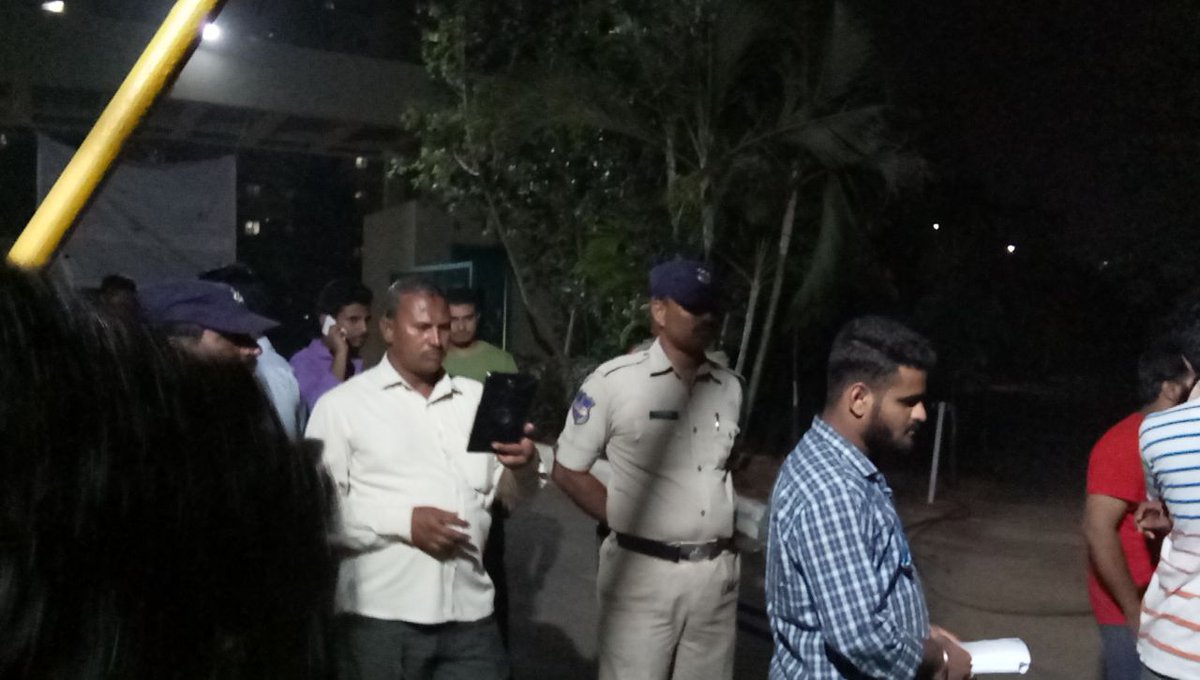 JangaPrashanth's tweet photo. Student power nation power ...
Can't stop the protest untill the justice turns to our side ..
#ChinnamHataoNithmBachao
#savenithm
#SaveNithmFromDictatorship
@KTRTRS
@TelanganaCMO
@aajtak
@ZeeNews
@TV9Telugu
@V6News
@IndiaToday https://t.co/lgX28rp6PK