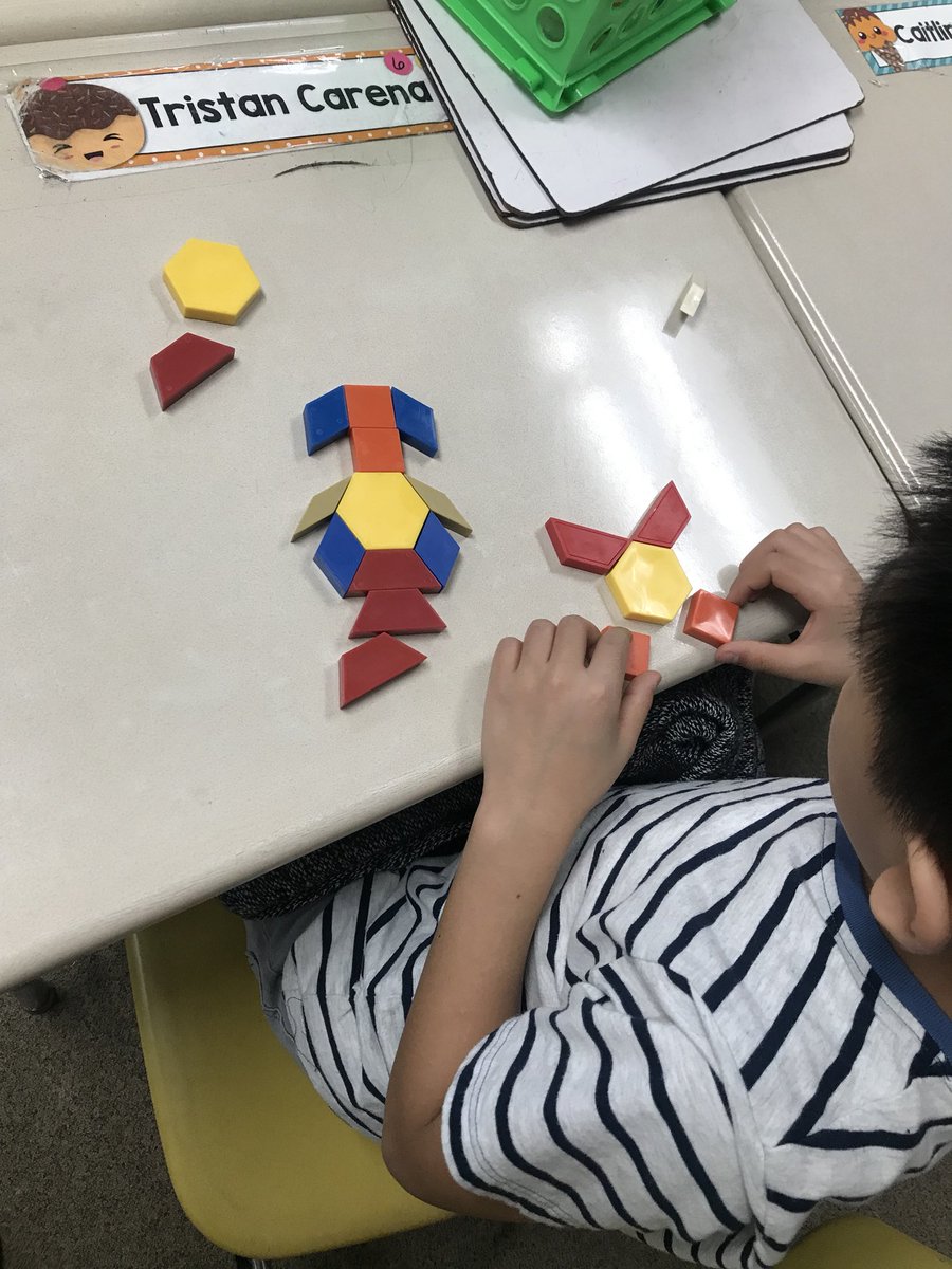 MrsBell2ndGr's tweet photo. Playing AND discovering attributes of 2D shapes. Exciting Wednesday over here in Room 1! #ASD4ALL https://t.co/k1qtlqhYY7