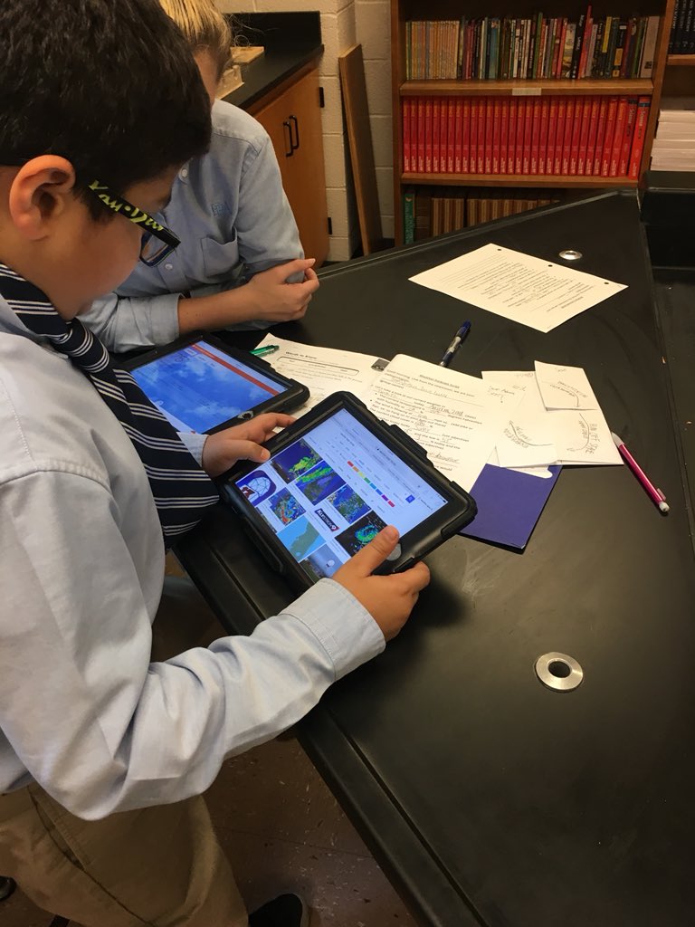 FRAmsDavis's tweet photo. 5th grade meteorologists researching and reporting on weather factors around the country ☀️⛈#science weather #collaboration https://t.co/p9OhTuX4KJ