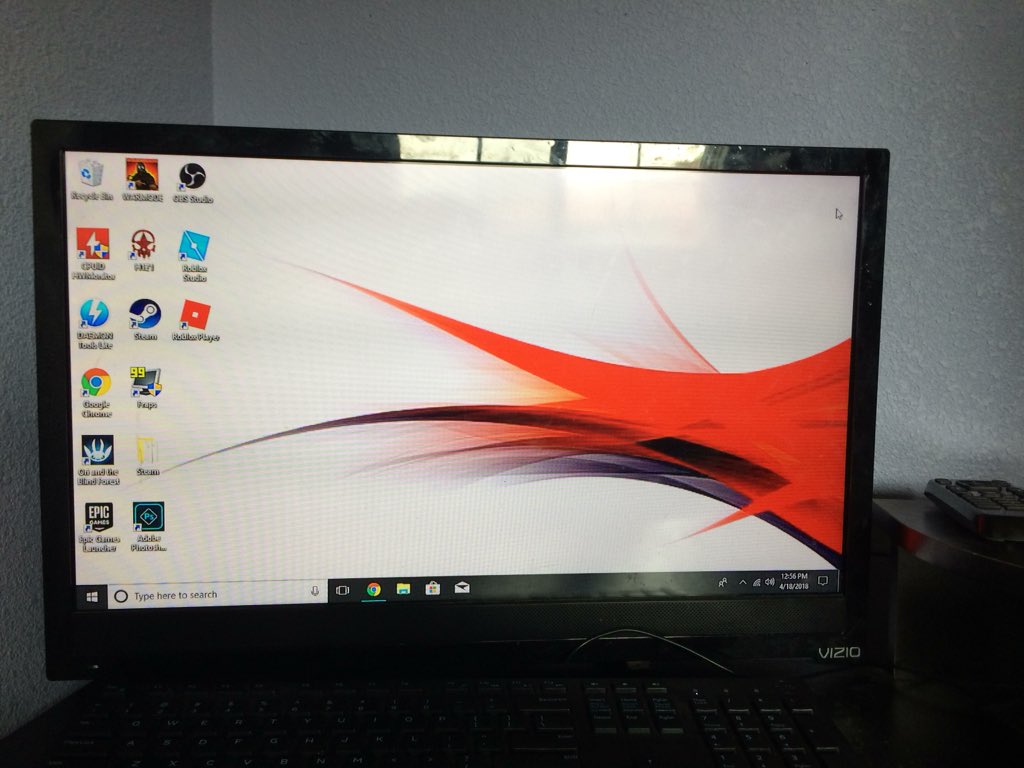 YTDelayz's tweet photo. #setupwars (budget) pc : core i5 Radeon hd 6959 750w 1tb 128 ssd https://t.co/7hKl19h2HL