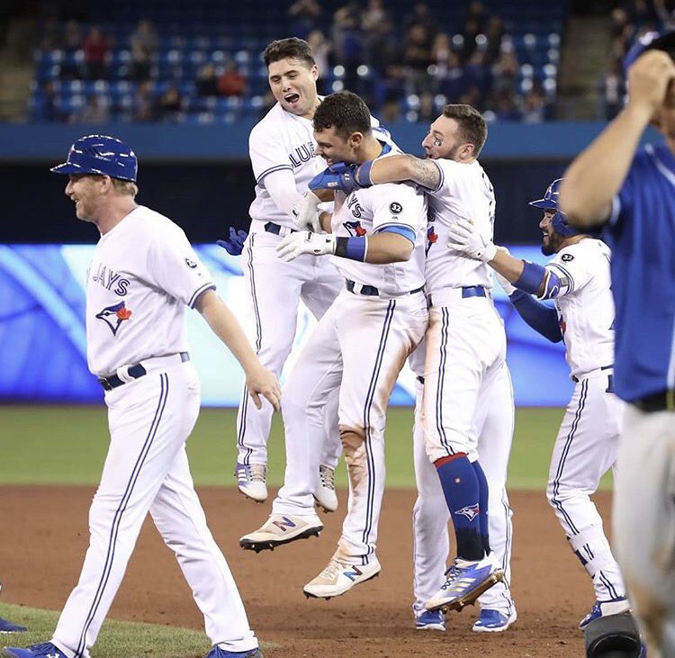 JaysNation3's tweet photo. Man, Maile showing us why he is on the team in the best way possible, Hitting the game winning run #jaysnation https://t.co/NmabiAXMW0