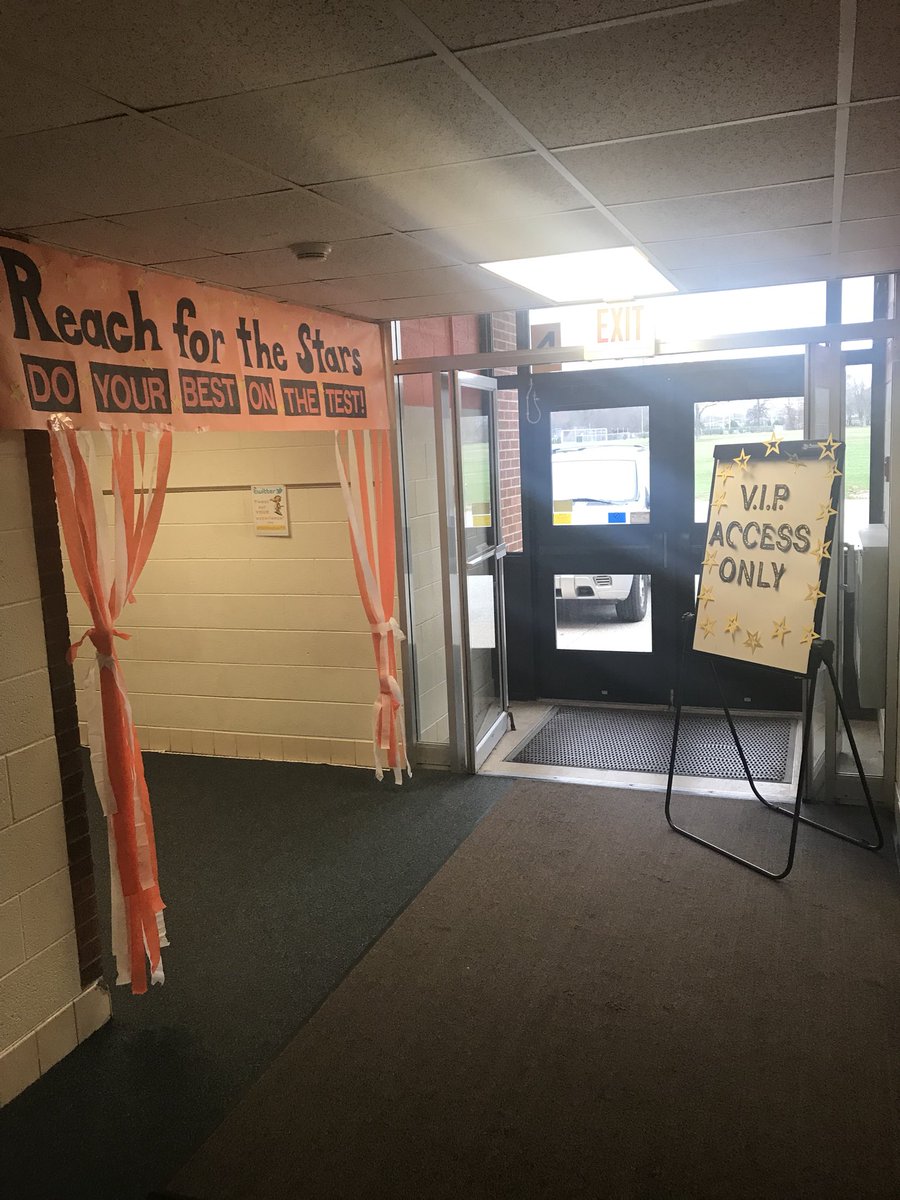 MrHardmansclass's tweet photo. Feeling blessed to be on this side of Istep now. Our K,1,and 2 love and support us at #tarkingtonts https://t.co/yGWM2Co8pO