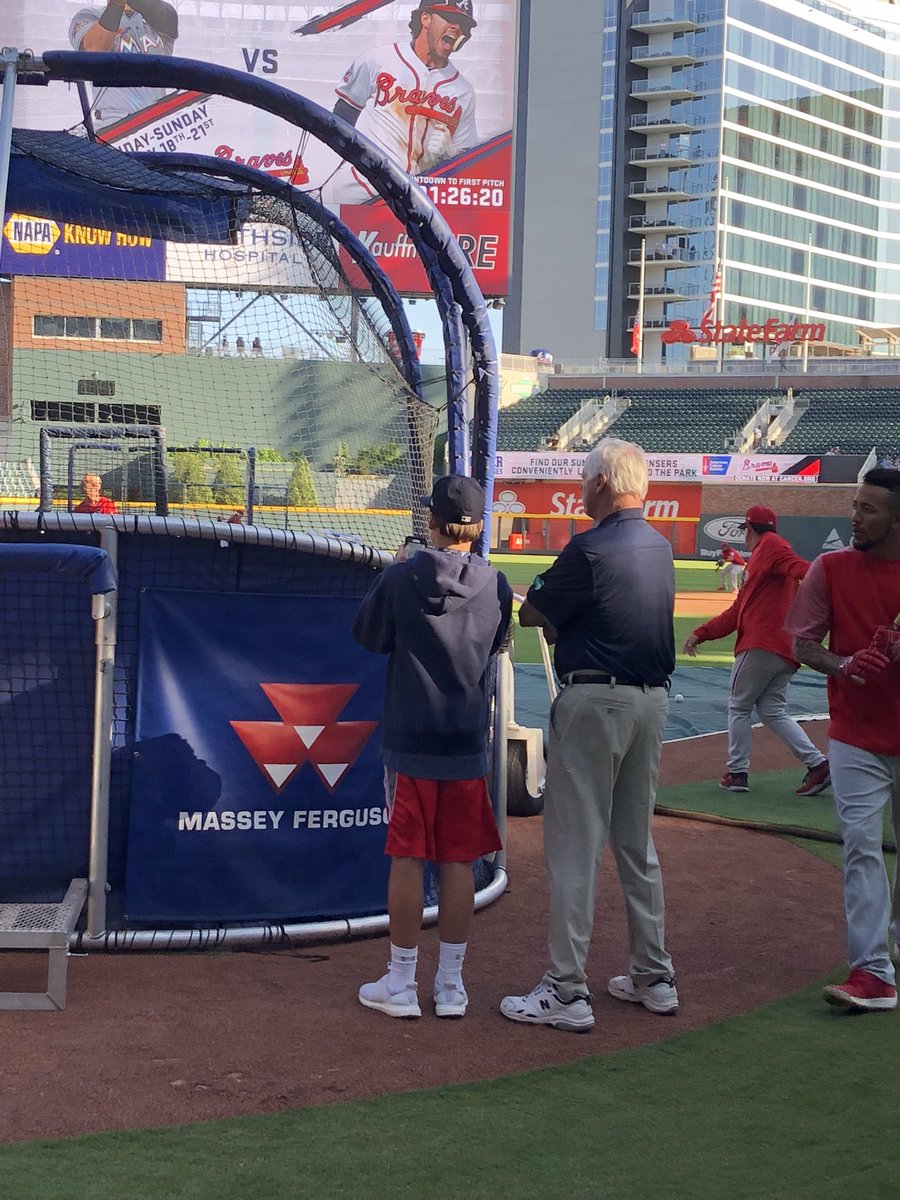 TugCowart's tweet photo. From the #CheapSeats w/@HMason14 on @AtlantaSportsX to the best seats w/@braves. Oh and Jakob decided to scout out the competition w/the help of @MatthewNeet @GeorgiaJackets @680TheFan https://t.co/AhKva2TWa4