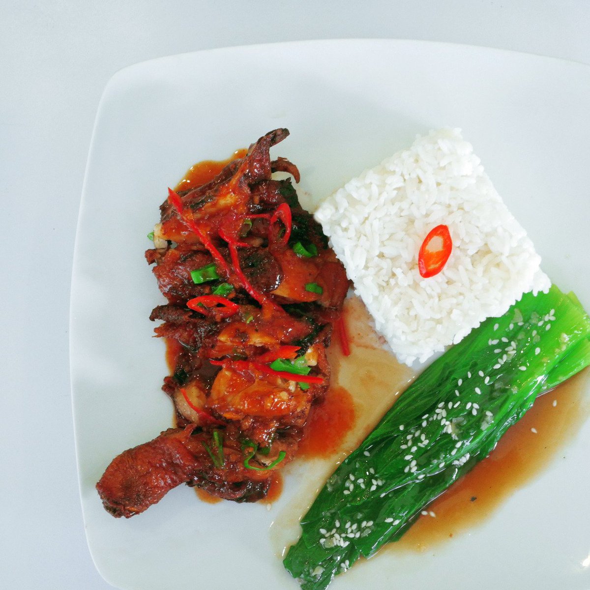 Ayam Goreng Hongkong
Rp 48.000,- NET
Only in Meratus Restaurant Quest Hotel Balikpapan
🏩 Jl. Jend Sudriman Balikpapan Superblok blok H-11