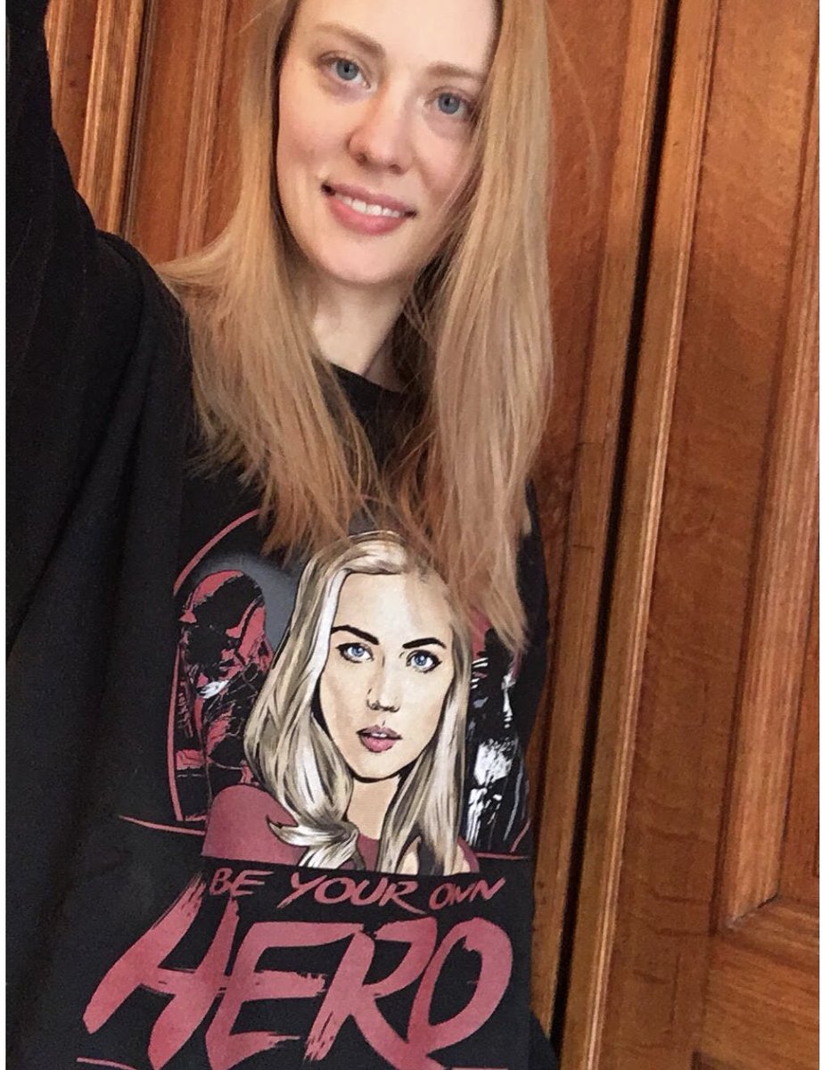 DeborahAnnWoll's tweet photo. ONLY 6 HOURS LEFT! #BEYOUROWNHERO! I designed my first ever limited edition Marvel #KarenPage CHARITY t-shirt featuring my two favorite heroes, #Daredevil &amp; #Punisher ! 100% of the profits support @fightblindness . https://t.co/bxx4SYhfbQ RT https://t.co/cO3yNxv4Vh