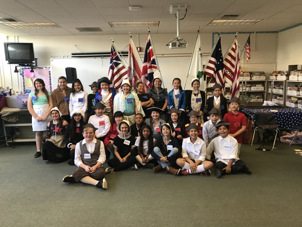 MarlaenaS's tweet photo. My students had a blast today experiencing their Walk Through the American Revolution! πΊπΈ @TigerTownRUSD #TigerTenacity #californiaweeklyexplorer #WalkThroughTheRevolution #5thgraderocks https://t.co/1Ldrs8c3Vs