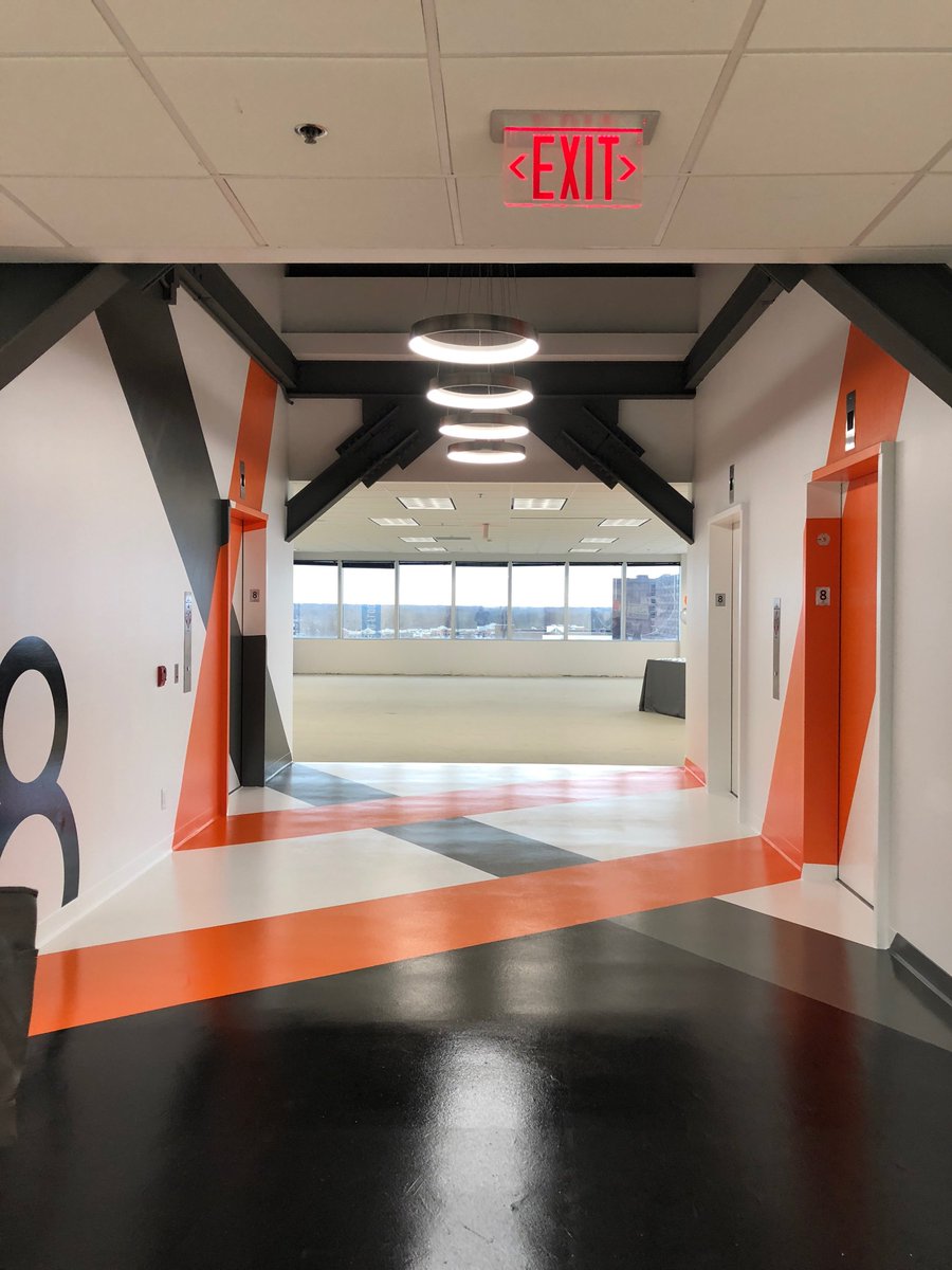 SchottDesignInc's tweet photo. Thank you @JLL_INDY and Equus for the fun Open House evening event at Keystone at the Crossing! We let color explode in this elevator lobby to feature the new available space! @CushWakeINDY #interiordesign #paint #elevatorlobby https://t.co/fzs7DEq5bR