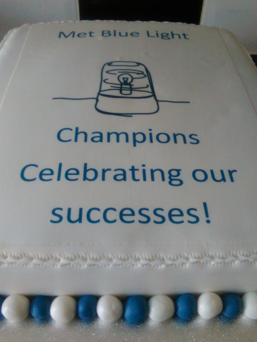 Nearly all ready for the Met's very first meeting for all Blue Light Champions. Thanks to @mindbluelight for funding.
Been a hard slog, but finally I'm looking forward to it. 
Cake ready!
#MentalHealthMatters #TimeToTalk #BlueLightChampions