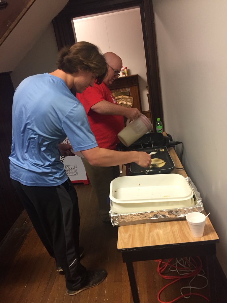 MMCCampusLife's tweet photo. Abernathy is lit tonight with pancakes by Dr. McMasters and late night tutoring by the SRC!
@sga_mmc @MMCRowdyRedHawk @LifeAtMMC @RlifeMmc https://t.co/vaRcNSzi9v