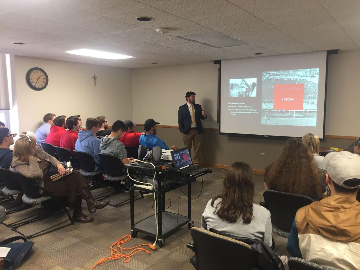 DaytonSportMgt's tweet photo. Great to see Eric Schutter representing the program at the Stander Symposium today! #Proud #studentsuccess #HSS353 #SportMedia #Stander2018 https://t.co/sAZ1BvC3IR