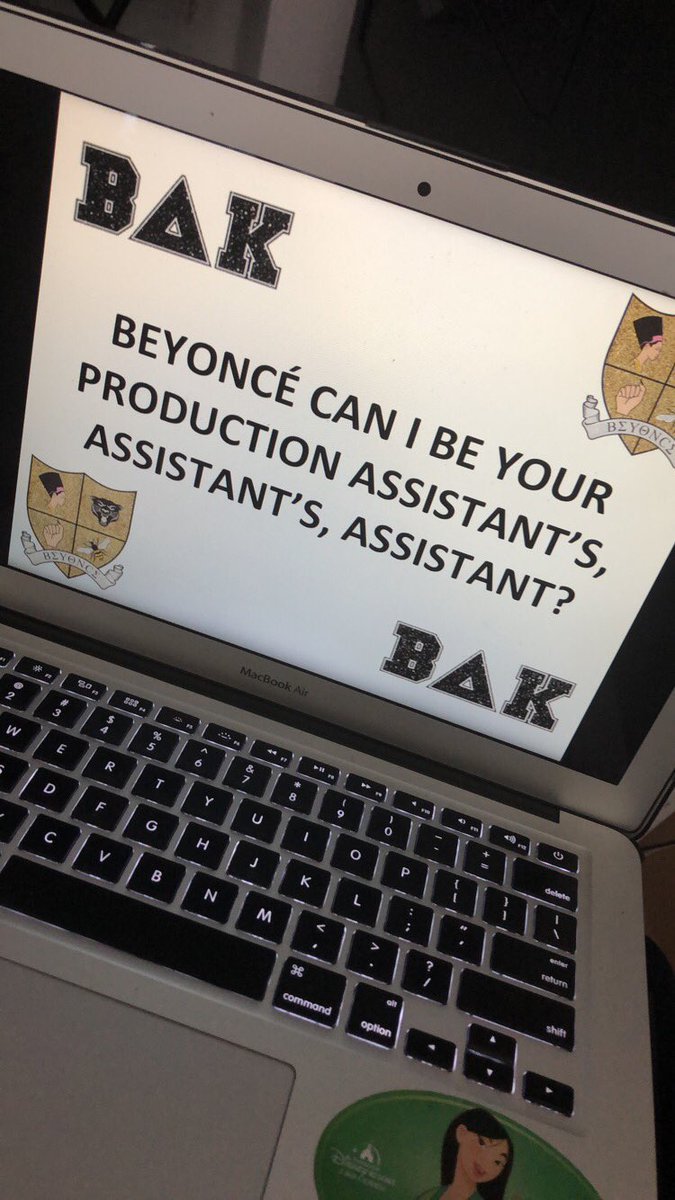 IamSimone7's tweet photo. It’s all about signage! #SimoneForBeychella #Beyonce #Touring #Coachella #OTR https://t.co/HERC3UgzgA