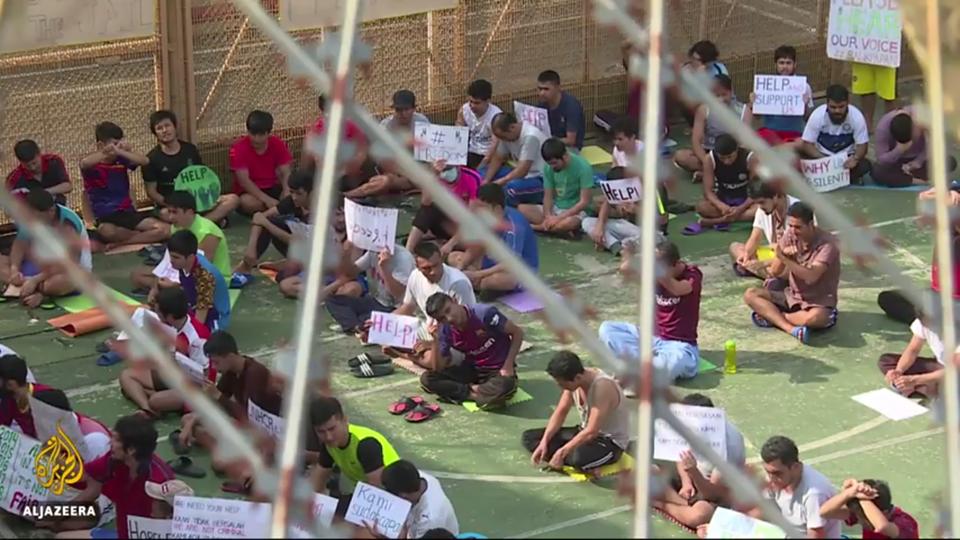 pashi1415's tweet photo. refugees of Balikpapan are forgotton we are still yelling for freedom
why UNHCR &amp; IOM are still silent?
#Balikpapan
#AsylumSeekers
#SaveMe https://t.co/uwsbSd3rcF