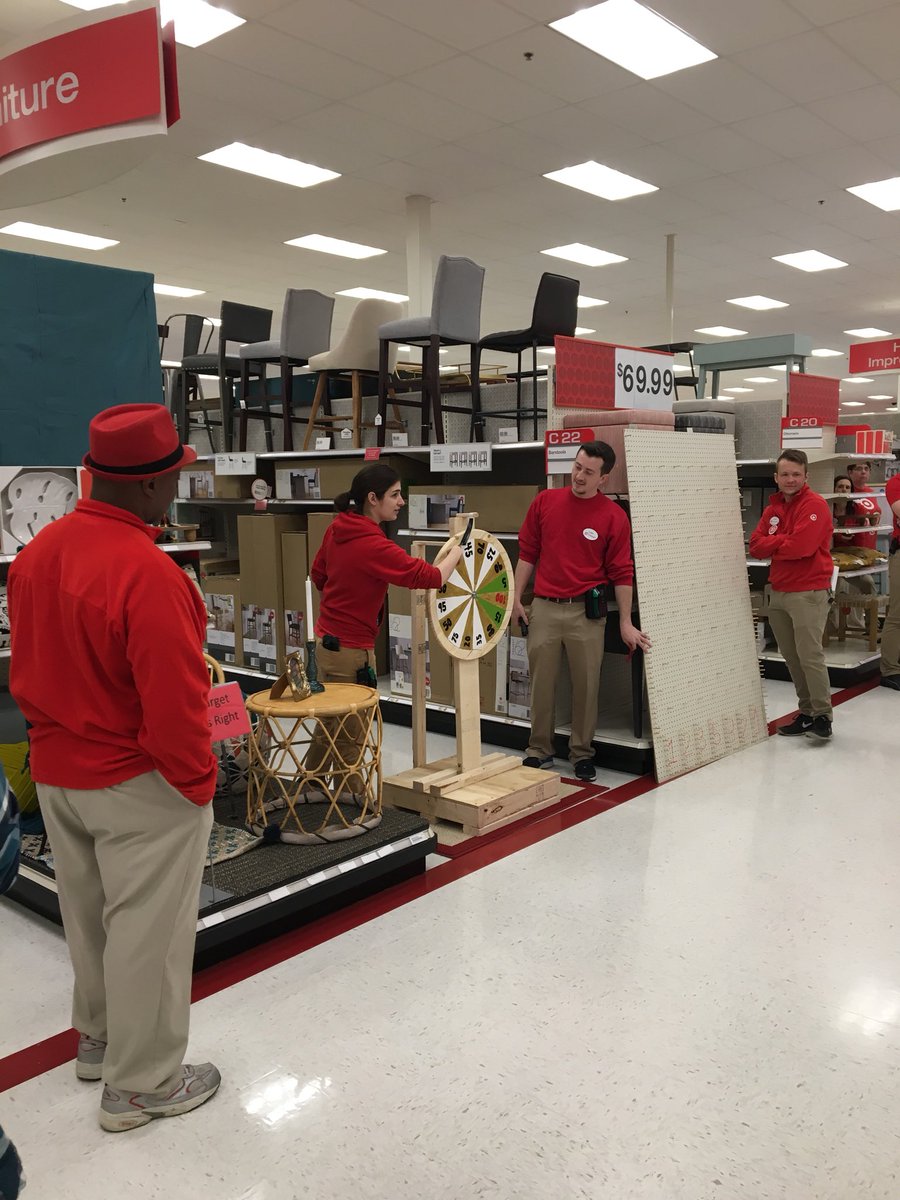 We play the Price is Right @ T2157 for all our team members that go above and beyond with their GO cards!!! #lovemyteam #priceisrighttargetstyle