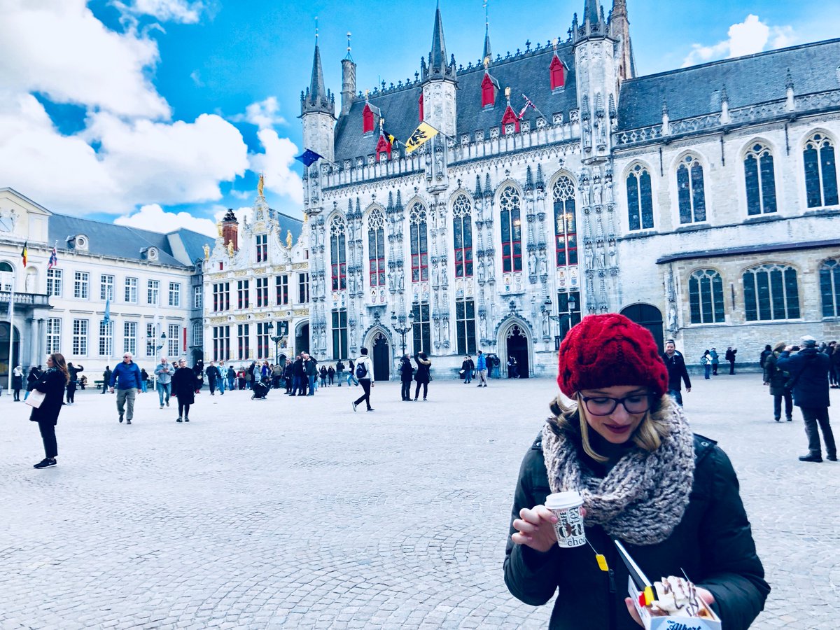 MsAdelaA's tweet photo. I canβt get over the beauty that is Bruges, Belgium π§πͺ π #fairytale #Brugge #canilivehereplease https://t.co/0sHH9mbLsk