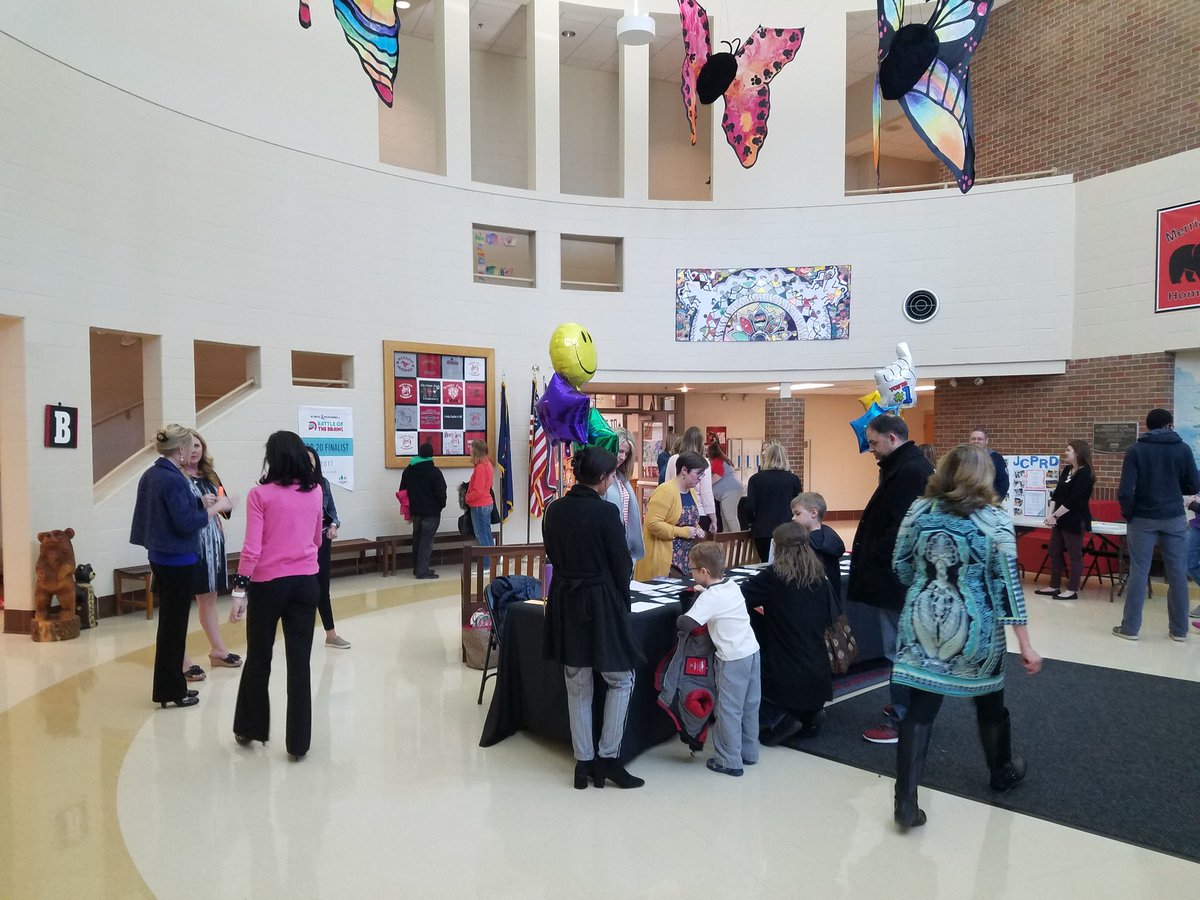 DrSpringer12301's tweet photo. We had a packed house at OUR Merriam Park tonight for Kindergarten round up!  Welcome to our newest bear cubs!  💓 #classof2031 https://t.co/9HEy0HcM75