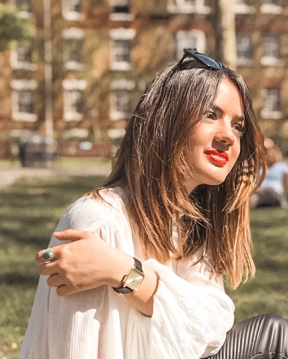 cynghill's tweet photo. Enjoying this magic sunny day 💛 ||⌚️ from @CluseWatches model « La Garçonne ». #cluse #clusespringfling #iamlagarconne https://t.co/6tu2bAr3zd