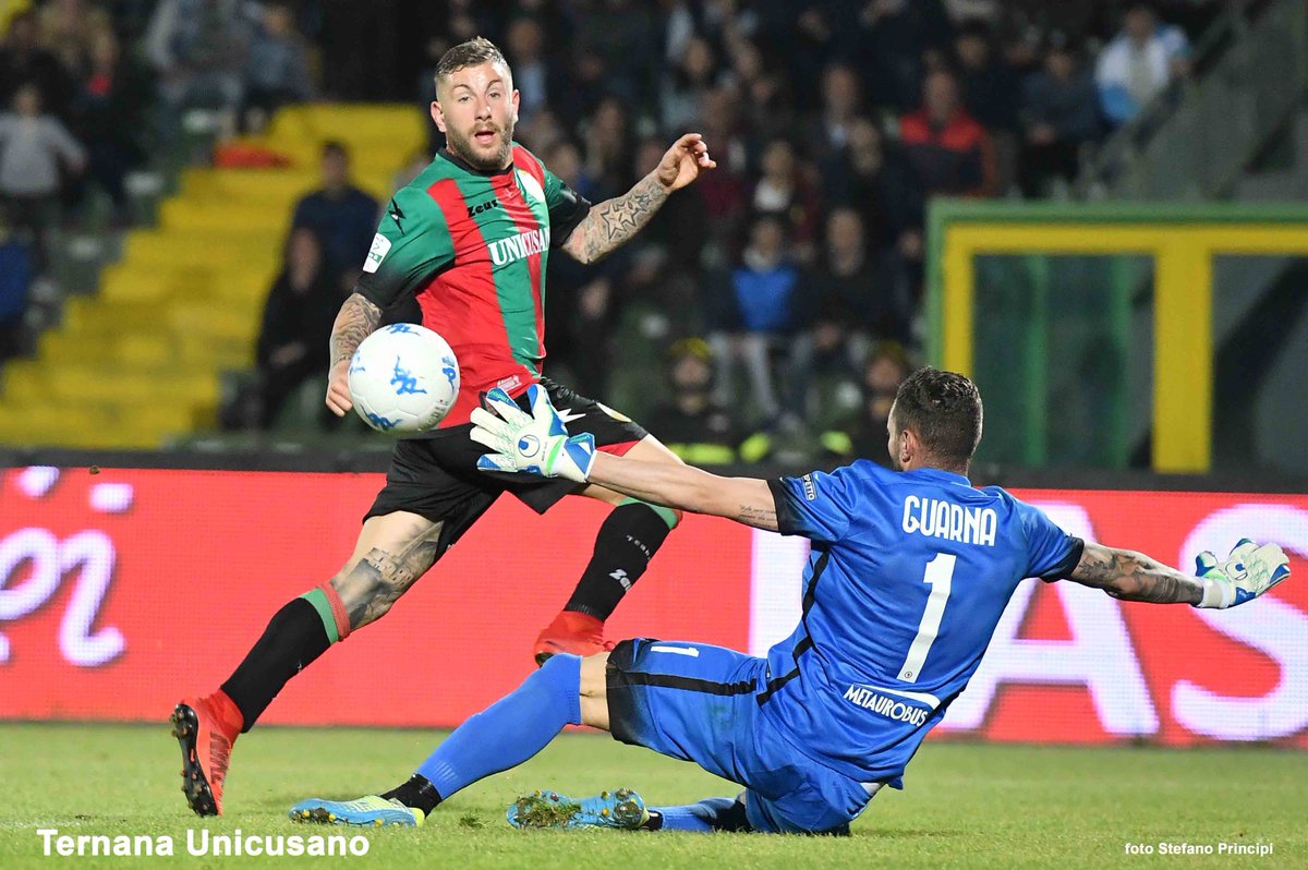 TernanaOfficial's tweet photo. 👉 📷 LA FOTOGALLERY di TERNANA UNICUSANO-FOGGIA‼️
@TernanaOfficial 🆚 @FoggiaCalcio negli scatti di @stefanoprincipi 📸❤️💚
Per la gallery completa ➡️ https://t.co/ea0EeI8ney
#SerieB https://t.co/tZM4bJuK6U #FattoreB #Fere #TERFOG 2⃣-2⃣ @Lega_B https://t.co/cPV74OLda2