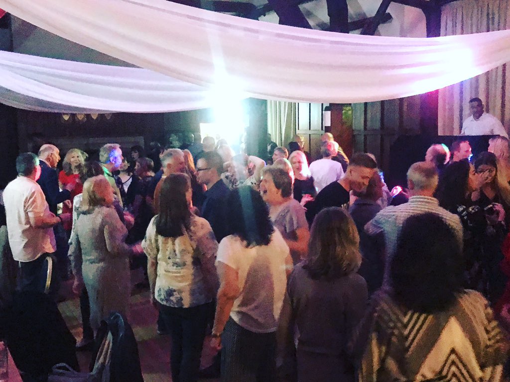 keyproperty1066's tweet photo. Had a great time at #soulmansam disco at the weekend and all for a great cause too! I understand he raised over £1000 towards a fantastic cause where I know just how hard they work and the great work they do. @domsfoodmission 
-
-
-
#bexhill #charity #domsfoodmission #manorbarn https://t.co/Ni2eroyyqT