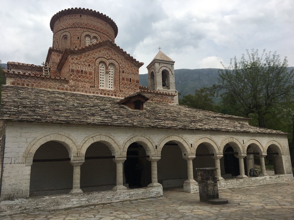 Carolyn_on_X's tweet photo. On #worldheritageday I have been in &amp; around the @UNESCO #worldheritage site of #Gjirokastër #Albania #travel #labova https://t.co/T04E9wonTv