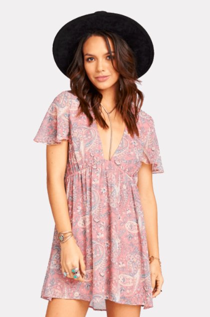 ShopNOVAA's tweet photo. The PERFECT sundress to wear this month by @ShowMeYourMumu!   https://t.co/7Kz8rxyU2F https://t.co/XySHkHsOiK