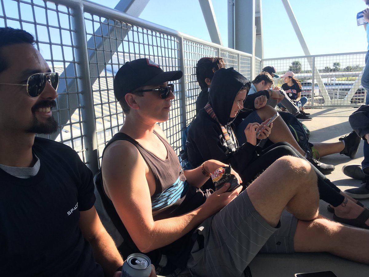 csuci_cs's tweet photo. CI Swarmathon crew waiting to view the Falcon 9 launch later this evening. #Swarmathon2018 https://t.co/q5FVhP160t