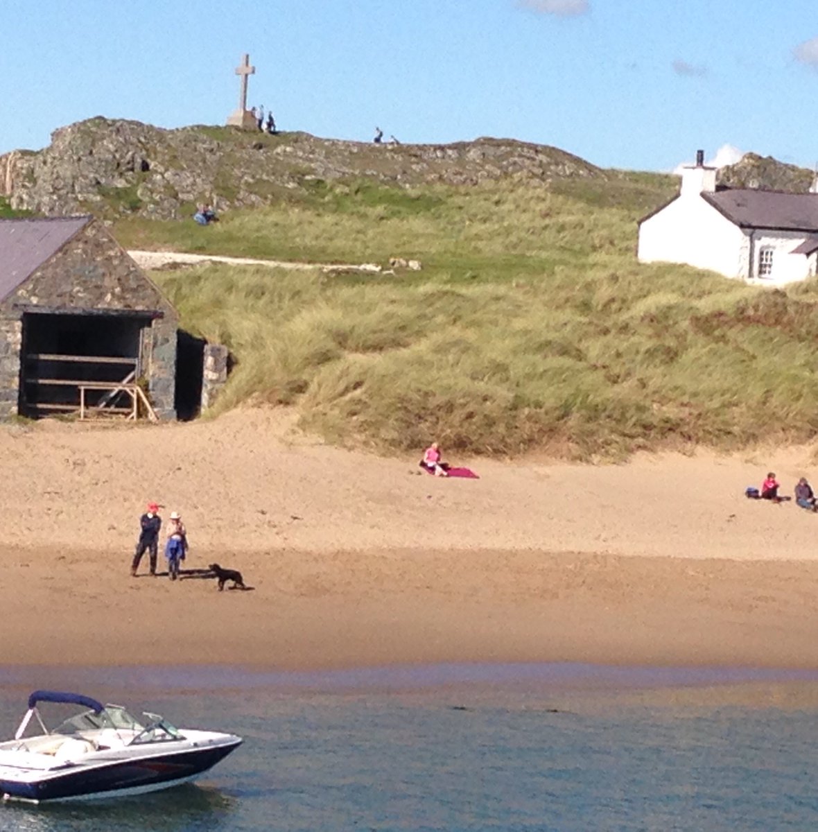 Tina_Wils's tweet photo. #angleseyday #angleseyyearofthesea
#llandwynisland
@AngleseyScMedia https://t.co/AIk1AkvK0M