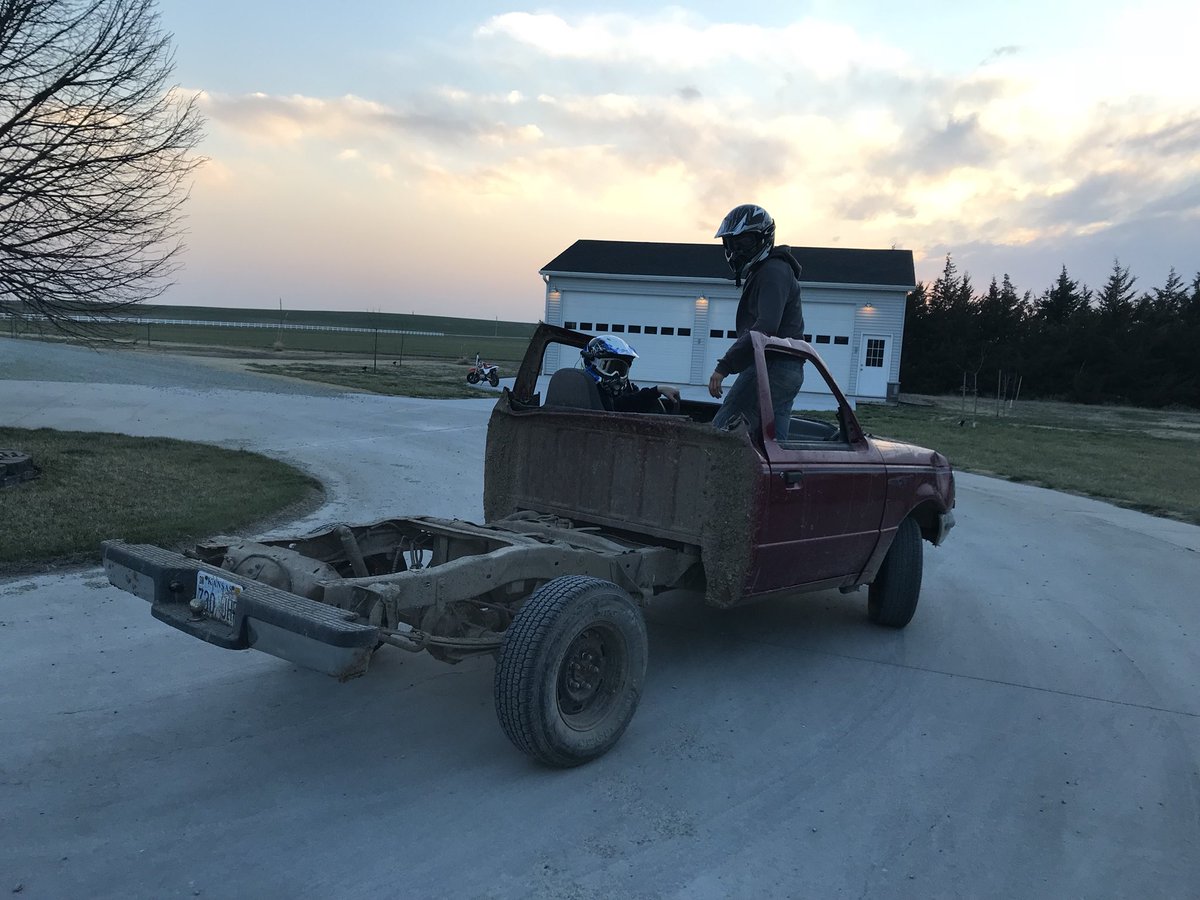 shane_hrabe's tweet photo. 5 star safety rating https://t.co/PqxxHkiWXo