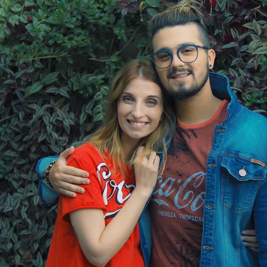 projetolsbr's tweet photo. FOTO • Luan fotografando ao lado da YouTuber Gabie Fernandes, ontem no Studio Pier 88, em São Paulo. https://t.co/xqnMOszJSX