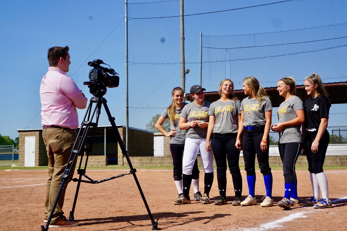 SheridanSD37's tweet photo. Hey, #YJNation fans! Make sure you catch @THV11 tonight! @haydenBalgavy interviewed our baseball and softball teams about their journeys to another state championship! 🤞🤞 Short segments set to air at 6:20 and 6:50. Full segment will be on the 10 o'clock news! https://t.co/QxQ7uPq6Xa