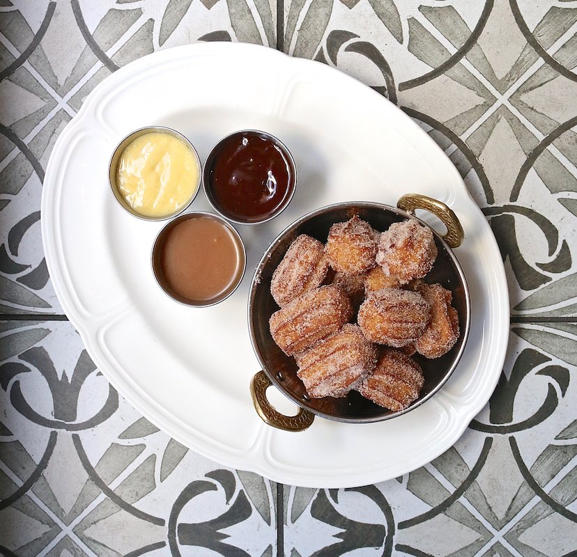 BarrioChicago's tweet photo. HANDS OFF โ Get CHURR own. #Churros #MexicanInTheMaking #Chicago #HumpDay #WisdomWednesday https://t.co/qwo9d1rJqd https://t.co/VJhGgPxwep