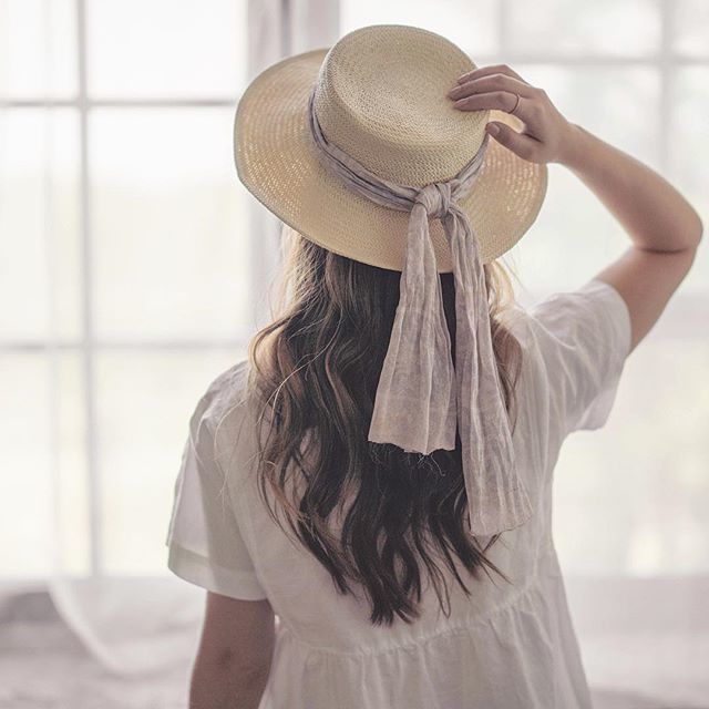 emilylew's tweet photo. Never met a hat I didn’t like 👒 .
.
.
.
.
.
.
.
.
.
.
#hatlover #summerstyle #springstyle #theeverygirl #someprettything #pursuepretty #flashesofdelight #abmlifeishappy #abm #acolorstory #southernblogger #charlotteblogger #greenvilleblogger #calledtobeacreative #shotonasony … https://t.co/BDCnwH3CUb
