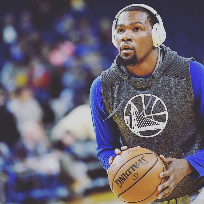 curry_tay's tweet photo. #NewProfilePic @LetsGoWarriors WARRIORS ALL DAY 4-0 1ST ROUND AGAINST DA OLD SCHOOL SPURS https://t.co/7SSOG9Xt81