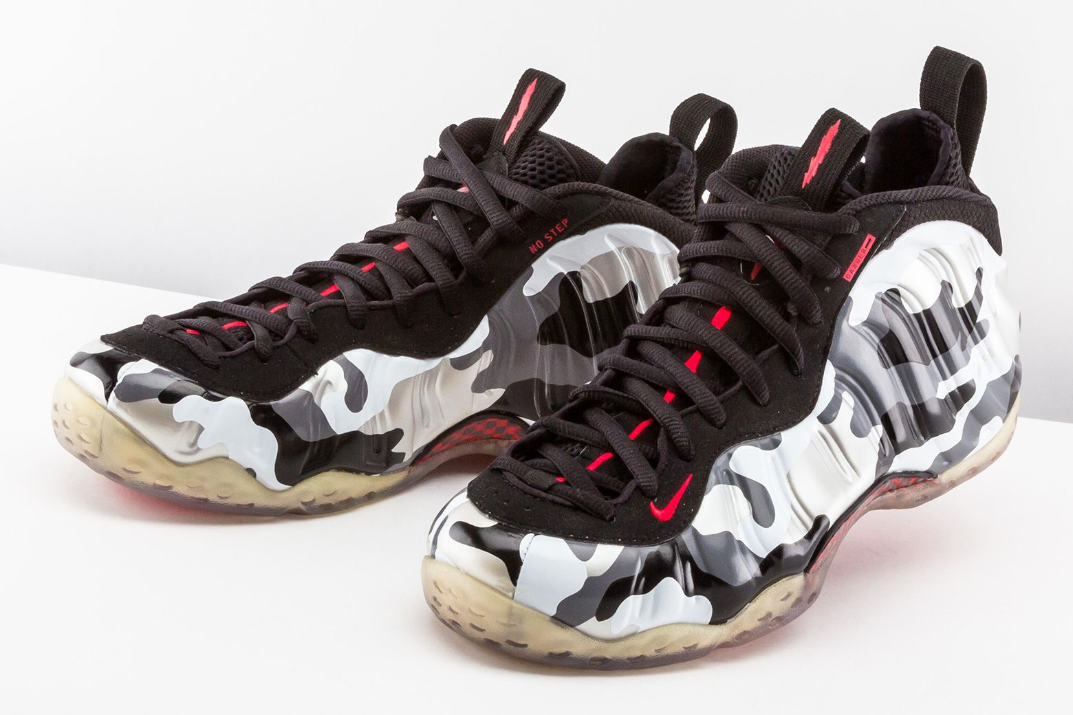 Nike Air Foamposite One Fighter Jet