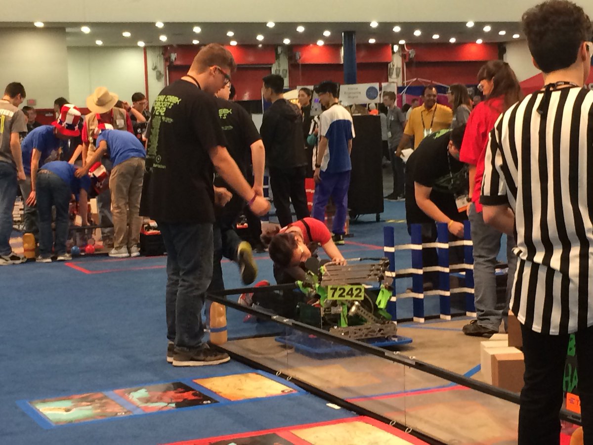 BCRobocats's tweet photo. Getting ready to start our first match with @2856Tesseract https://t.co/hipQapG90N