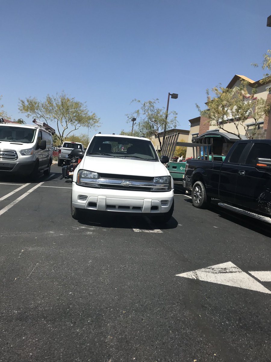 Nice_Park_Job's tweet image. Stupid is as stupid does. #badparking