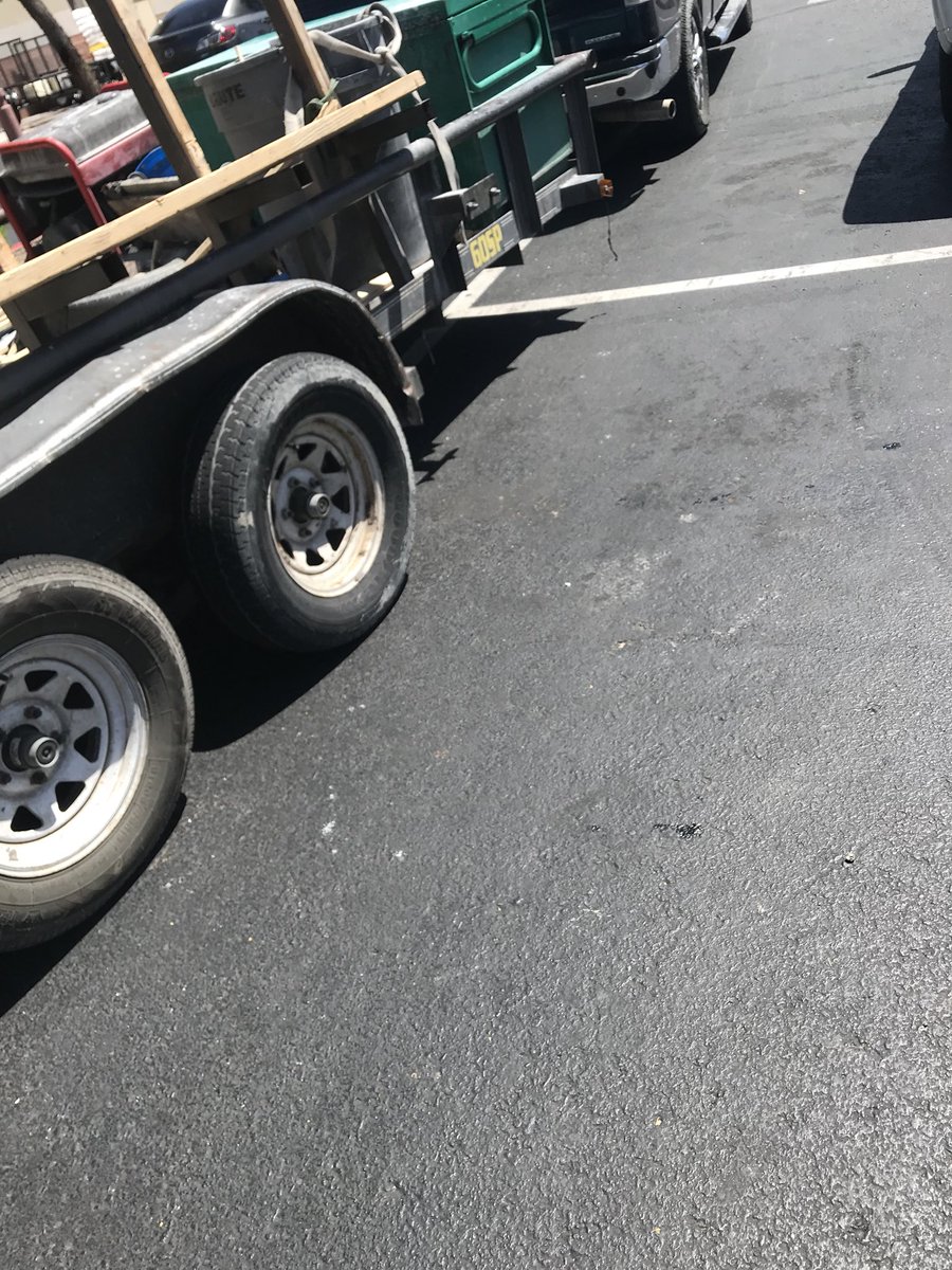 Nice_Park_Job's tweet image. Stupid is as stupid does. #badparking