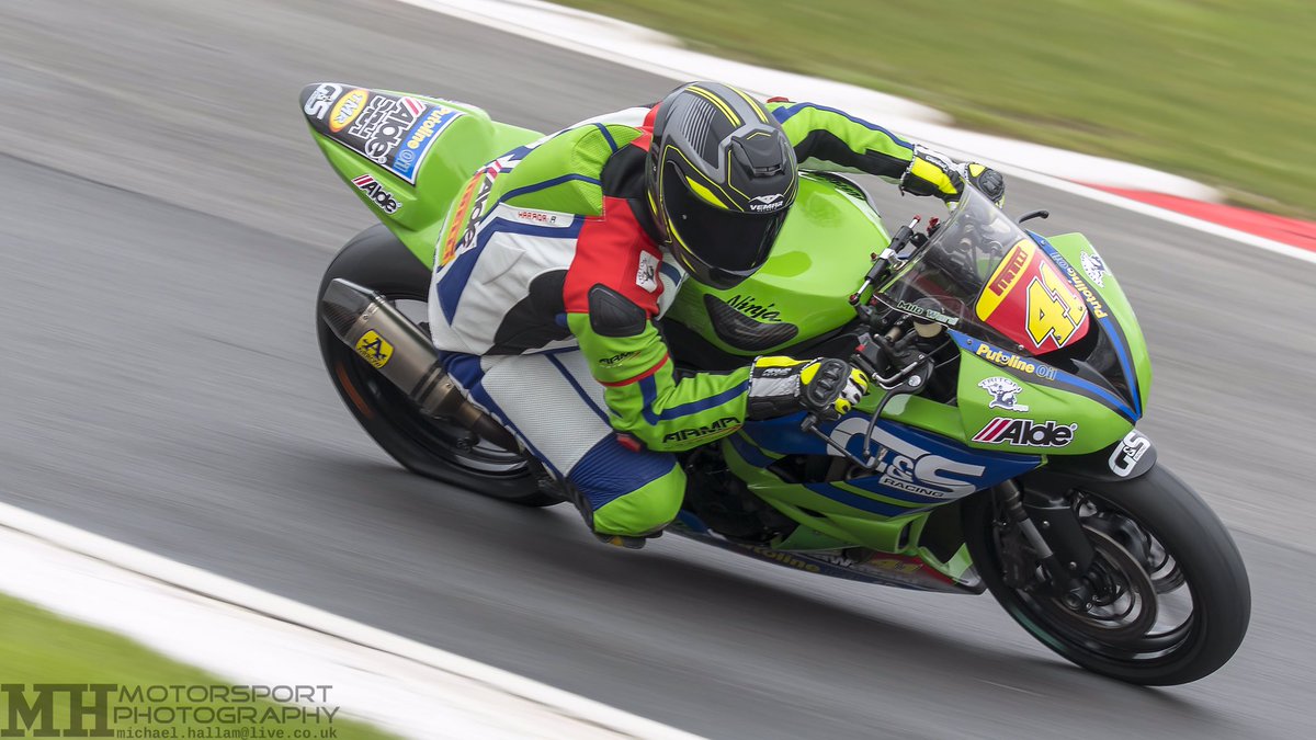 MichaelHallam89's tweet photo. Pirelli National Superstock 600 @Brands_Hatch for round 2 of @OfficialBSB - @MiloWardRacing aboard the G&S Racing Kawasaki ZX-6R
#BrandsBSB #BSB #Superstock600 #MiloWardRacing41 https://t.co/RtBHlhGg8D