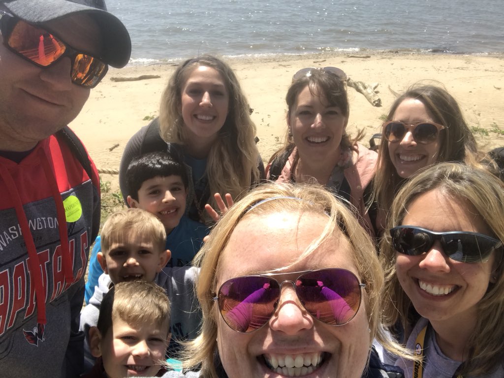 MillerMallori's tweet photo. Yeah!!!! Love this group!! #TMESEagles 1st grade field trip ❤️ https://t.co/bWdzyUgAjE